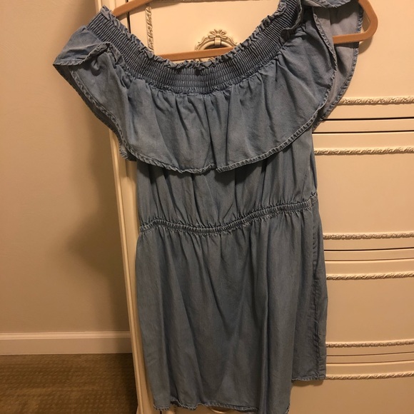 Jean off the shoulder dress - Picture 2 of 4